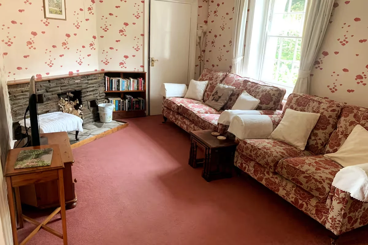 Sealark's comfortable sitting room