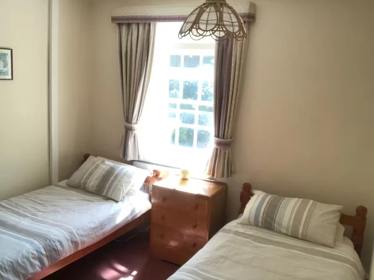 Sealark's twin bedroom